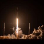 SpaceX запустила капсулу для повторного входу в атмосферу
