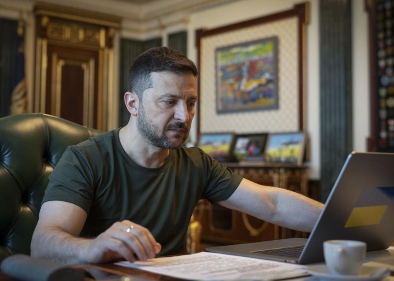 Зеленський провів розмову з премʼєркою Данії
