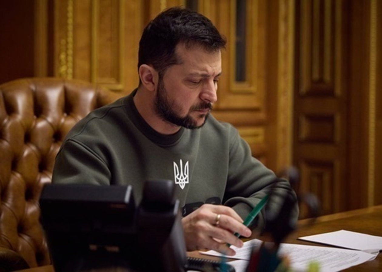 Президент присвоїв звання Героя України сімом військовим
