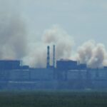 Біля Запорізької АЕС помітили сильне задимлення