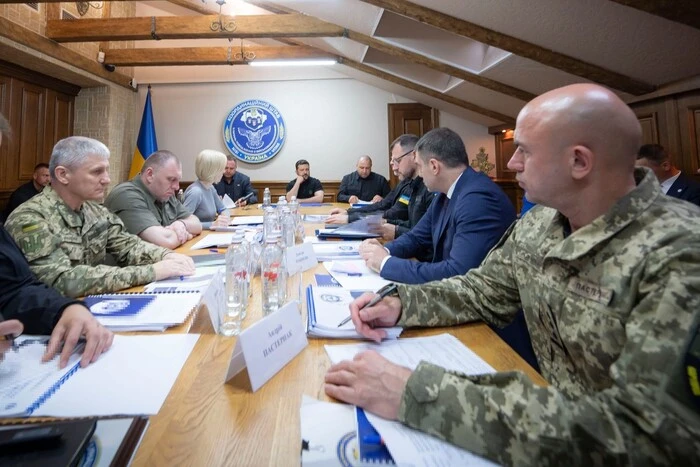 Зеленський провів нараду присвячену звільненню полонених