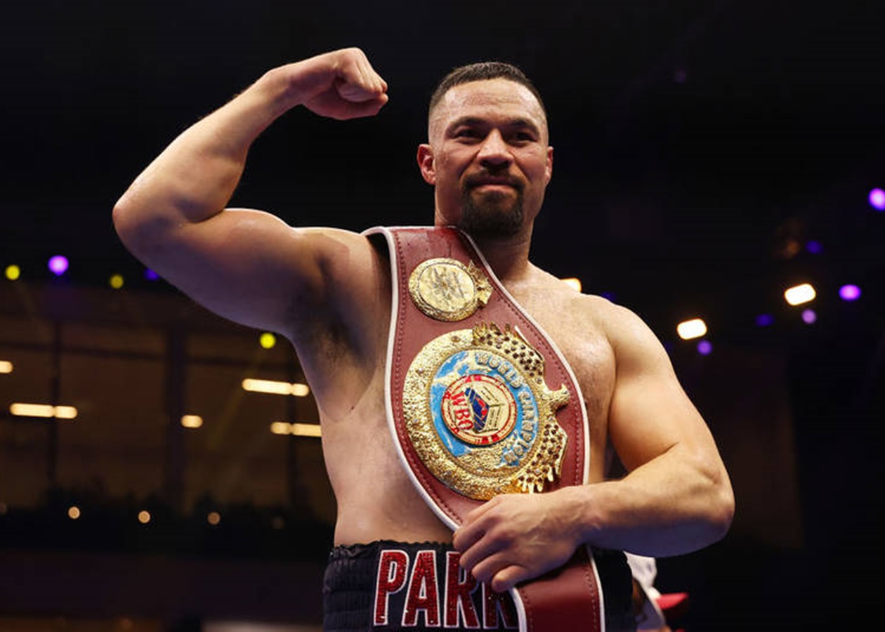 Паркер розповів, хто з боксерів реально може побити Усика