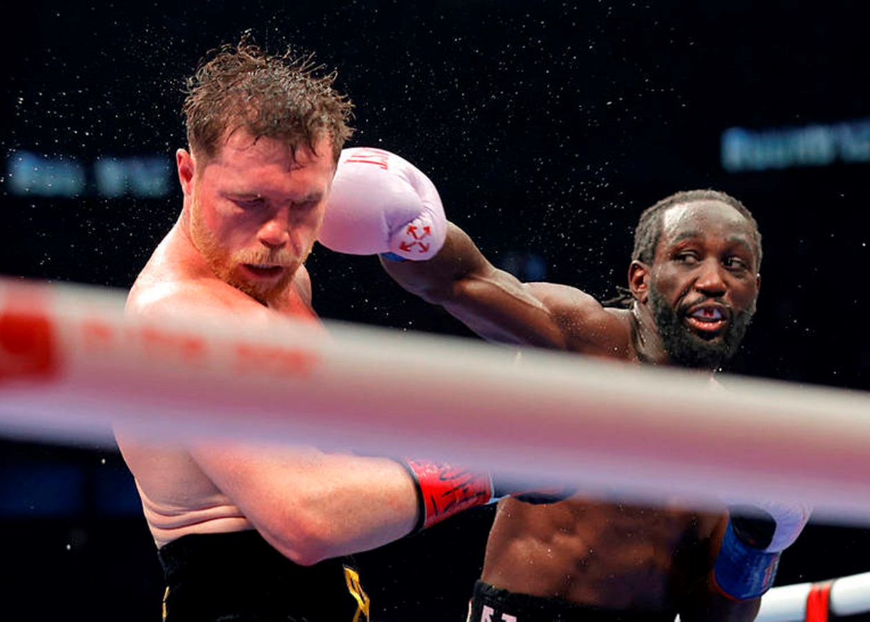 Наставник Кроуфорда висловився про майбутнє Альвареса після його поразки