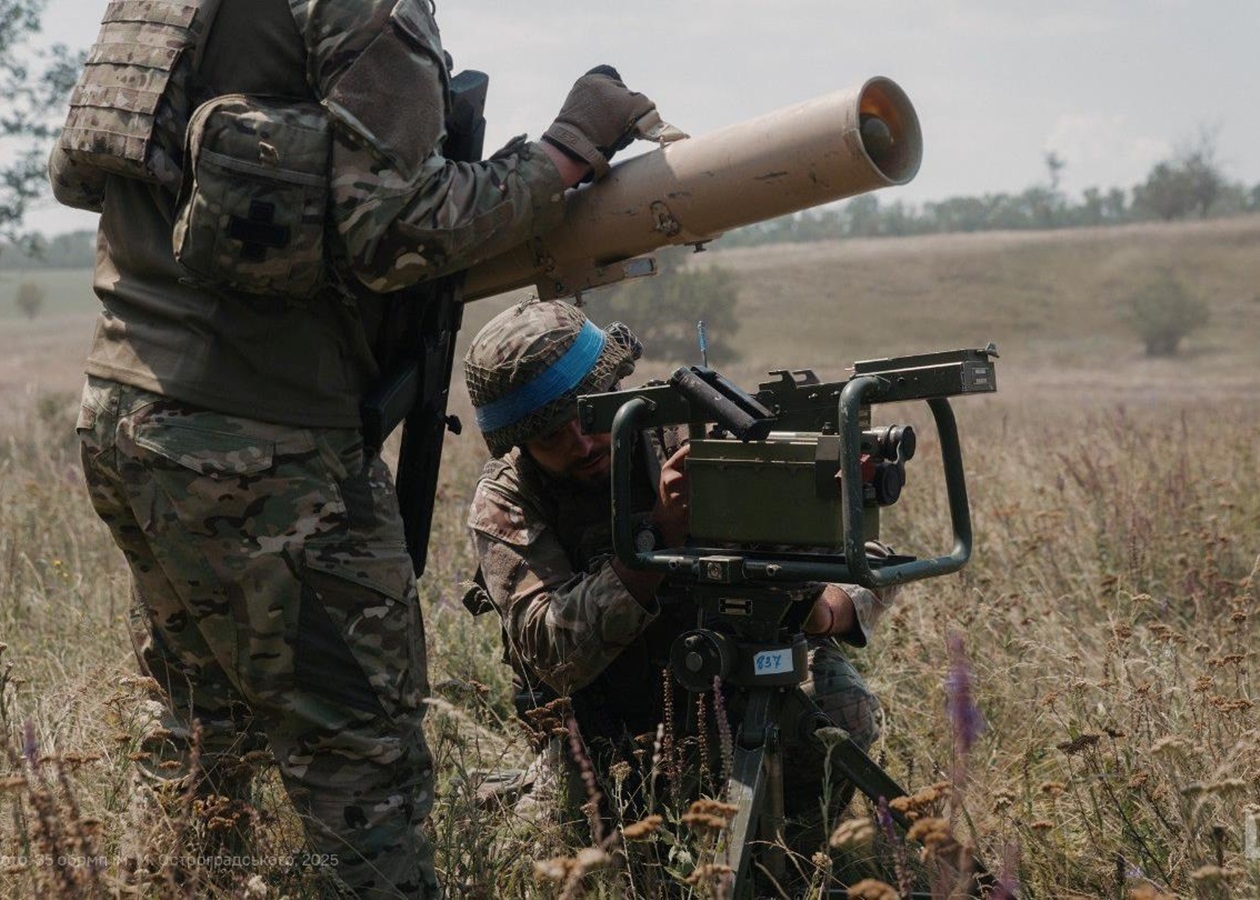 Бої точаться на 12 напрямках - Генштаб