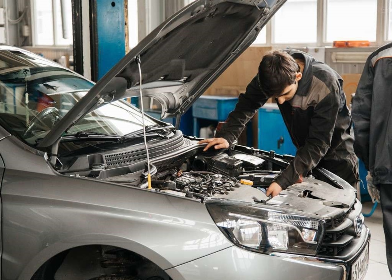 Російський автогігант програє ринок китайським брендам - СЗРУ