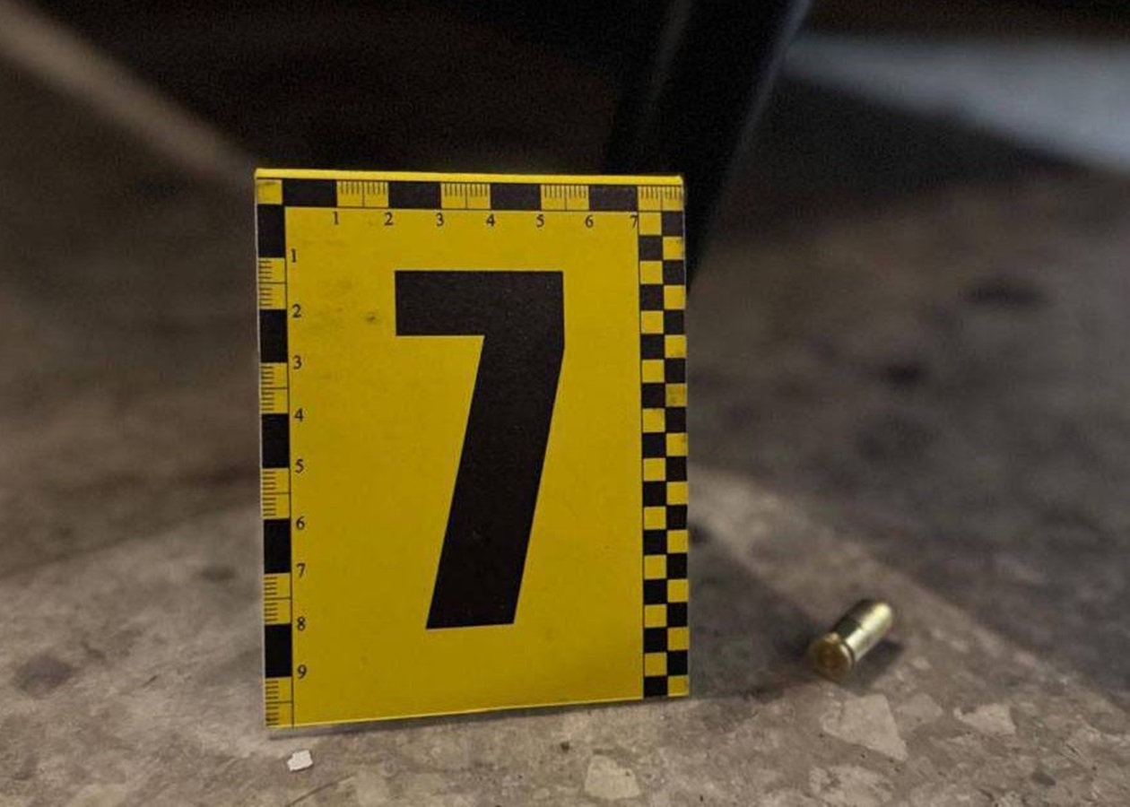 Поліція затримала чоловіка, що вчинив стрілянину у барі на Печерську