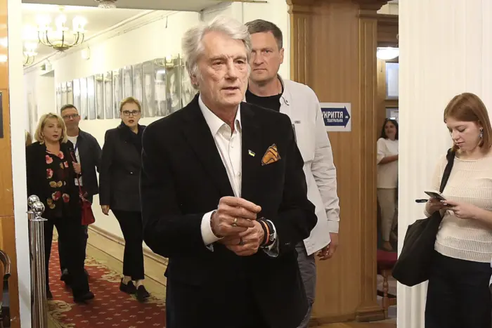 Ющенко відвідав театр Лесі Українки (фото)