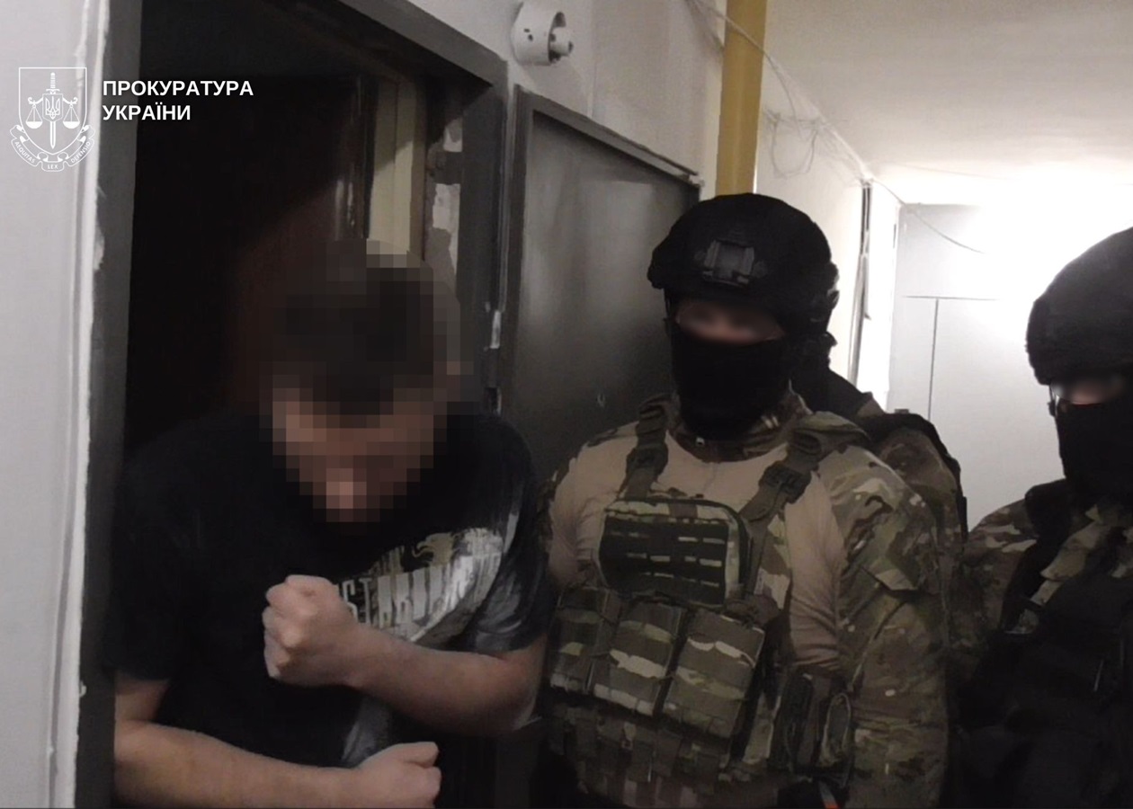 На Дніпропетровщині судитимуть батьків за розбещення доньки