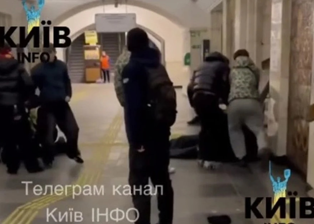Масова бійка на станції метро у Києві: що відомо