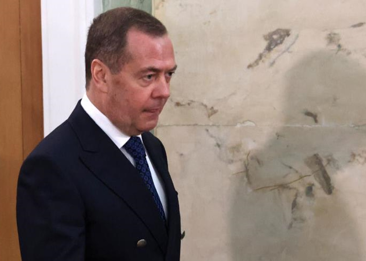 Медведєв пригрозив Європі відео з Орєшніком