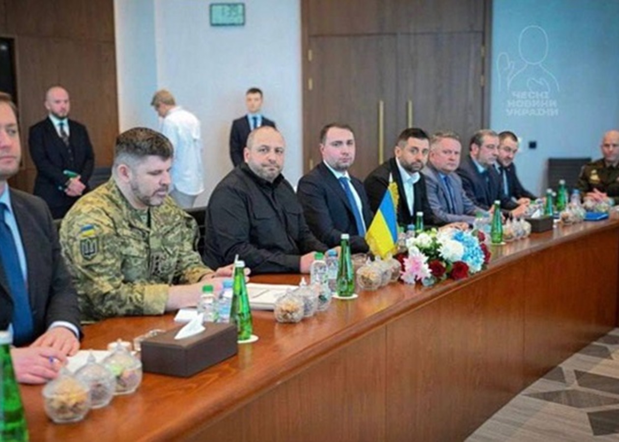 Другий день переговорів в Абу-Дабі розпочався