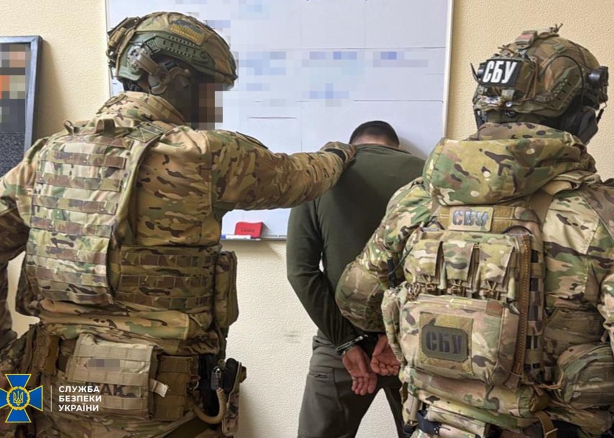 СюжетНовий скандал. Розкрадання на укриттях для літаків