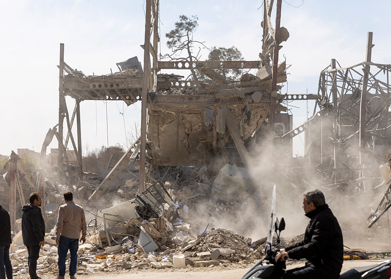 Ізраїль за ніч скинув понад 80 бомб на збройові заводи в Тегерані