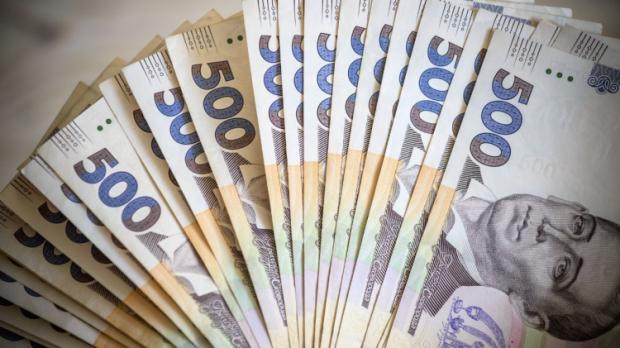 Долар вже не рятує? Куди українцям вигідніше вкладати гроші у 2026