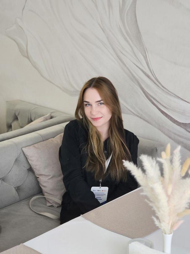 Українка кинула державну службу,  аби разом з чоловіком взятися за вирощування австралійських раків