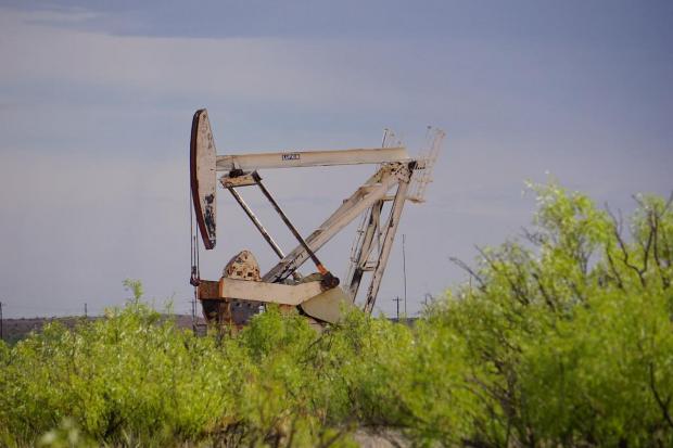 Ціни на нафту різко впали: Як ринок реагує на відновлення постачань через Ормузьку протоку