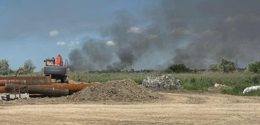 Касетні ракети по цивільних: Росія вдарила по критичній логістиці на Одещині, є важкопоранені