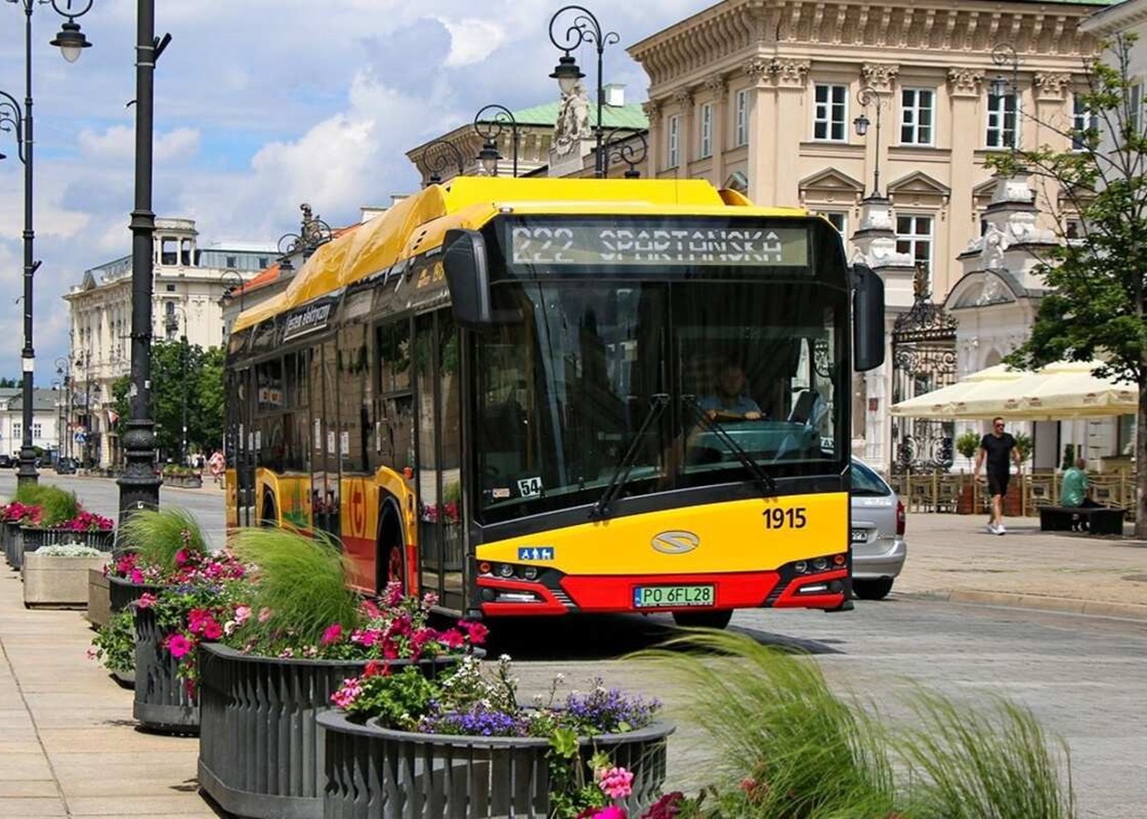 У Польщі звільнили водія, який ображав українку в автобусі