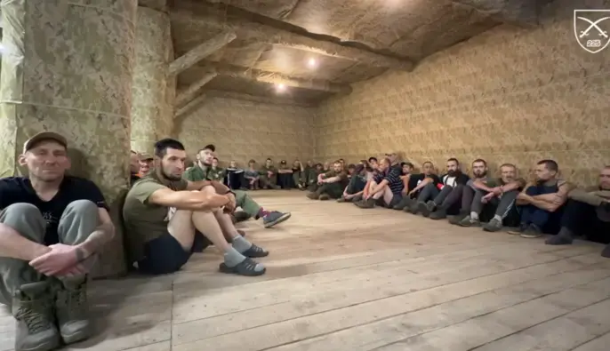 Хотіли полювати на операторів дронів: 225-й полк показав масштабне взяття окупантів у полон