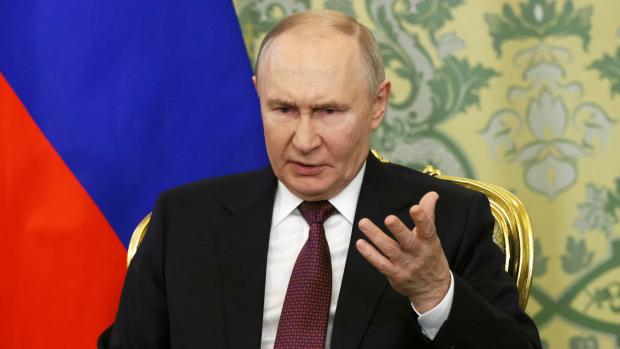 Хай дякують Путіну: Економіка РФ увійшла у стагнацію, промислове падіння охопило половину регіонів, - СЗР
