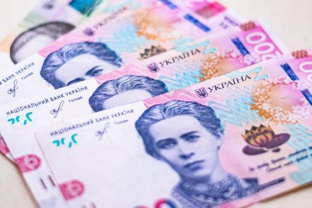 Українцям можуть виплатити суму, що дорівнює 10 пенсіям одразу: Ось хто має право на допомогу