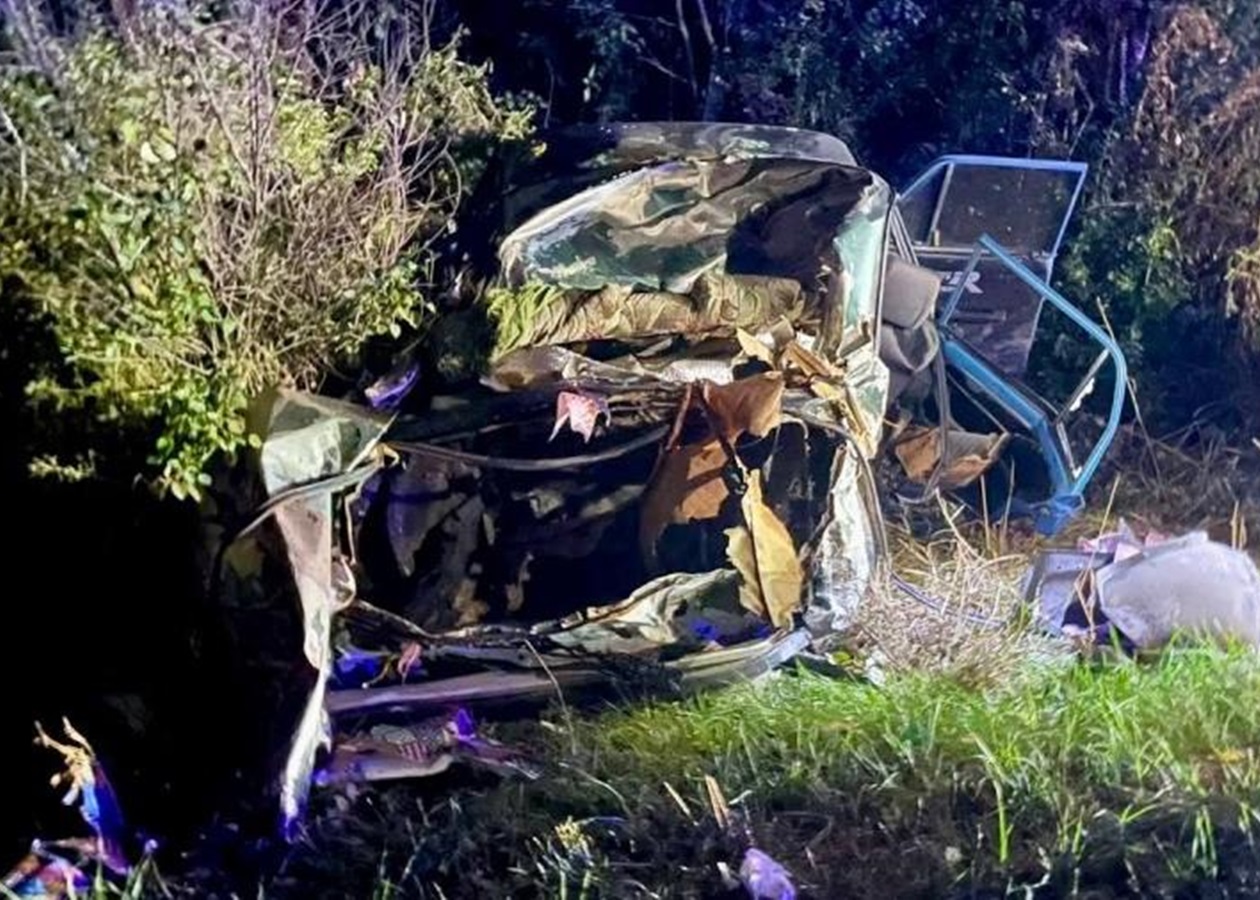 На Вінниччині ВАЗ зіткнувся з фурою, загинули діти