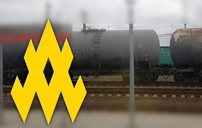 Сюрприз до свята окупантів: партизани паралізували ключову залізницю росіян на півдн